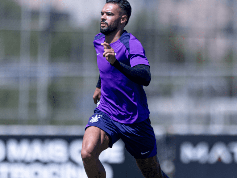 <p>Volante Raniele é diagnosticado com lesão na coxa durante treino do Corinthians. -Foto: Meu Timão</p>
