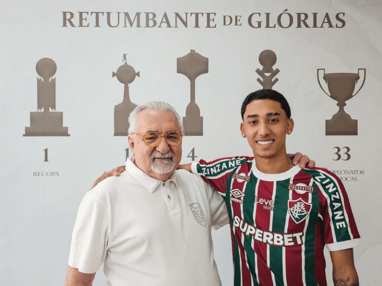 <p>Jovem talento do Flu renova contrato e comemora com gol. -Foto: Gazeta Esportiva</p>
