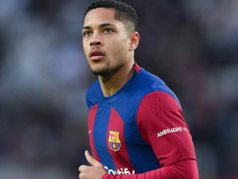 FIFA Autoriza e Barcelona Pode Negociar Vitor Roque com o Palmeiras