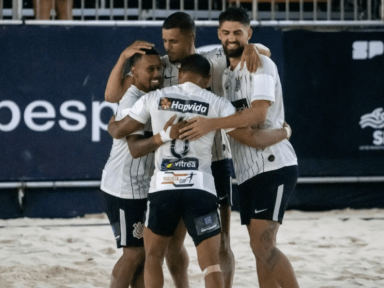 <p>Timão avança para a semifinal do Paulista de Beach Soccer. -Foto: Meu Timão</p>
