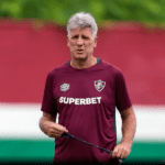 Renato Gaúcho sorrindo durante sua apresentação no Fluminense.