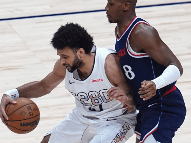 <p>Jamal Murray lidera o Denver Nuggets em um jogo decisivo dos playoffs da NBA. – Foto: spectrumlocalnews</p>