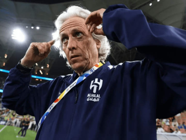 <p>Diretoria do Al Hilal reunida para discutir o futuro do clube. </p>
