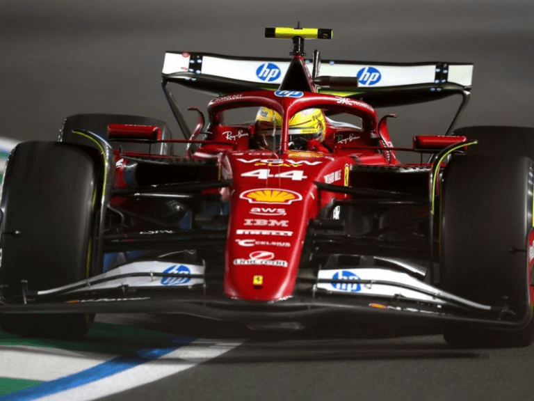 <p>Leclerc e a Ferrari enfrentam a pressão do pit stop no GP de Miami. – Foto: motorsport</p>