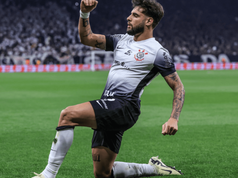 <p>Após jogo tenso, clima pesa no vestiário do Corinthians. – Foto: Lance!</p>