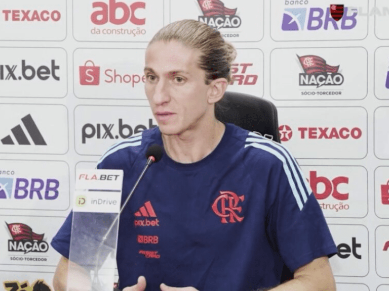 <p>Filipe Luís fala sobre o desgaste do time após jogo. </p>